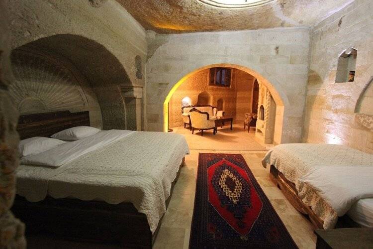 Family Cave Suites Hotel
