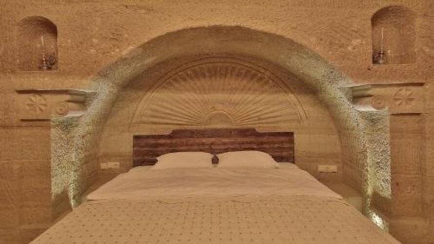 Family Cave Suites Hotel