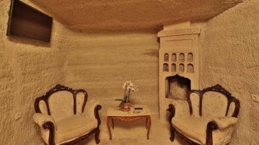 Family Cave Suites Hotel