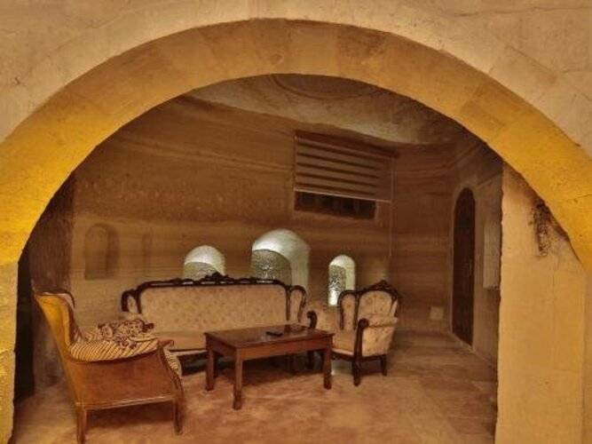 Family Cave Suites Hotel
