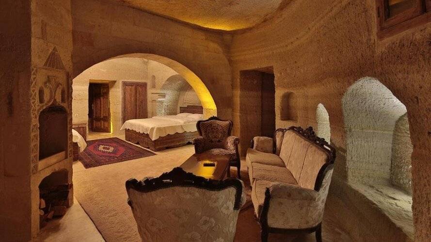 Family Cave Suites Hotel