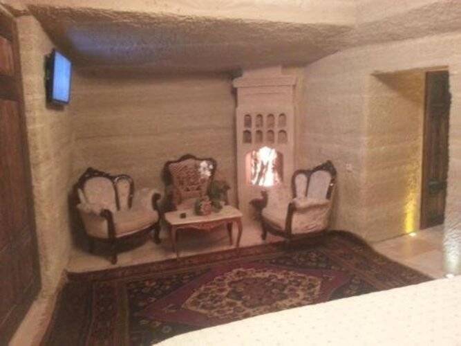 Family Cave Suites Hotel
