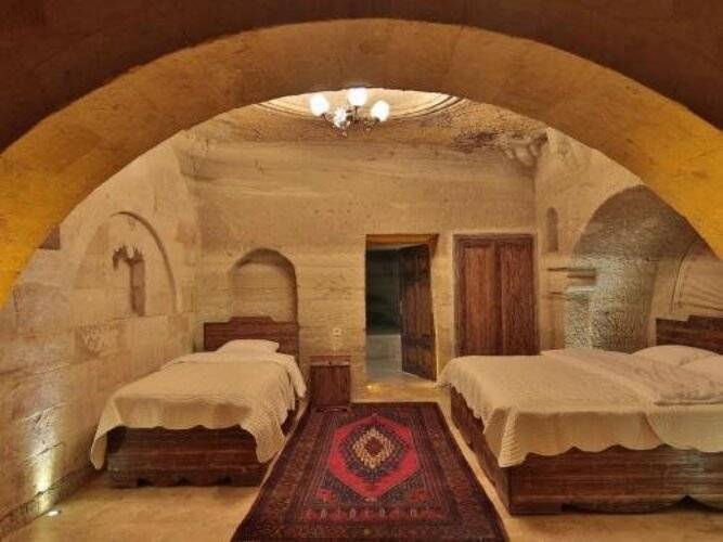 Family Cave Suites Hotel