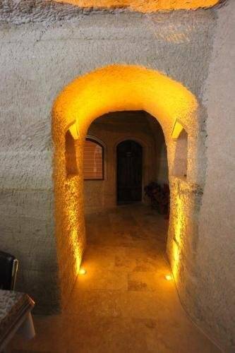 Family Cave Suites Hotel