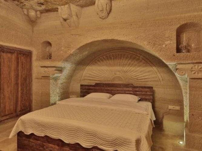 Family Cave Suites Hotel