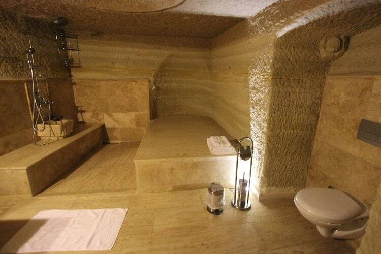 Family Cave Suites Hotel