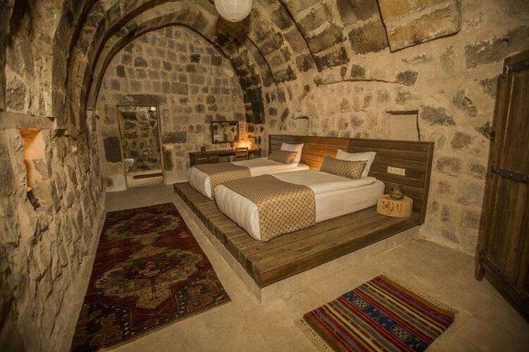 Helike Cave Hotel