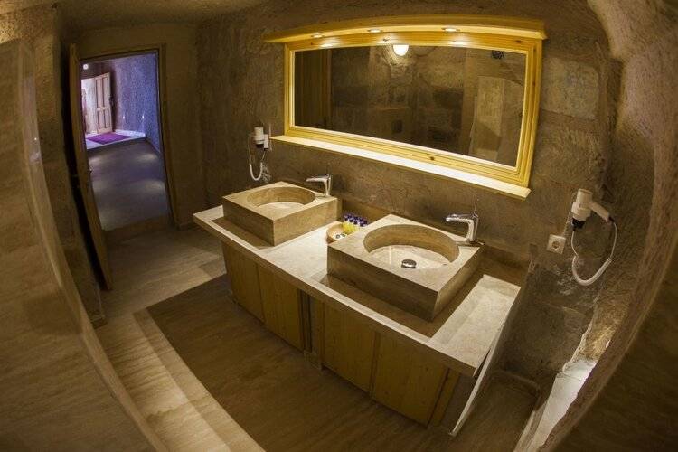 Kistar Cave Hotel