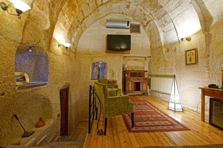 La Casa Cave