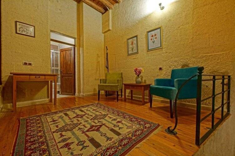La Casa Cave
