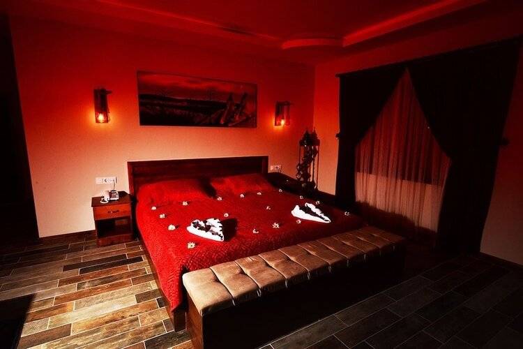 El Nazar Stone Suite