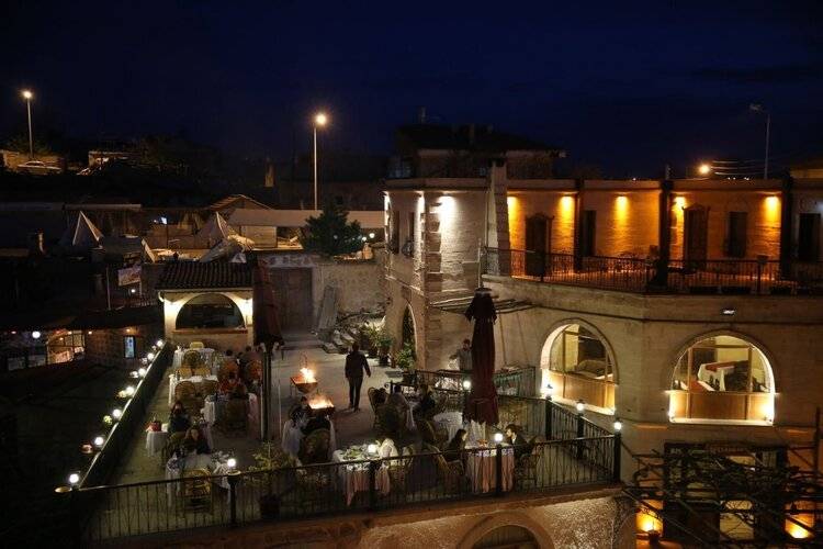 Hermes Cave Hotel