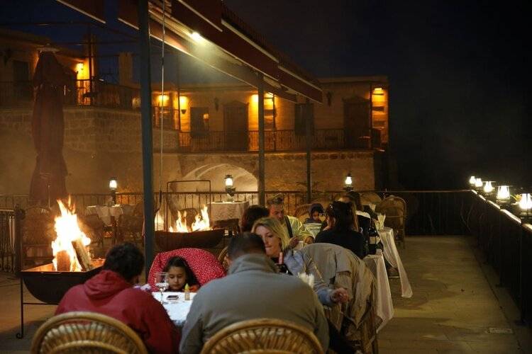 Hermes Cave Hotel