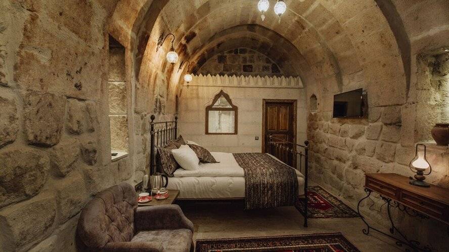 Carna Cave Hotel