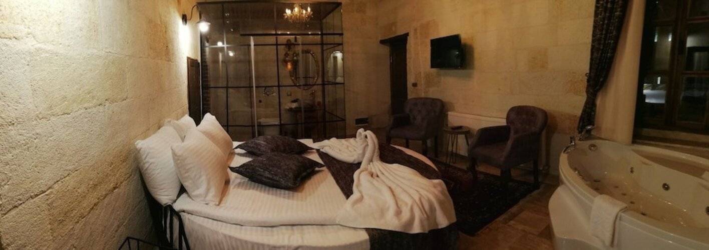 Carna Cave Hotel