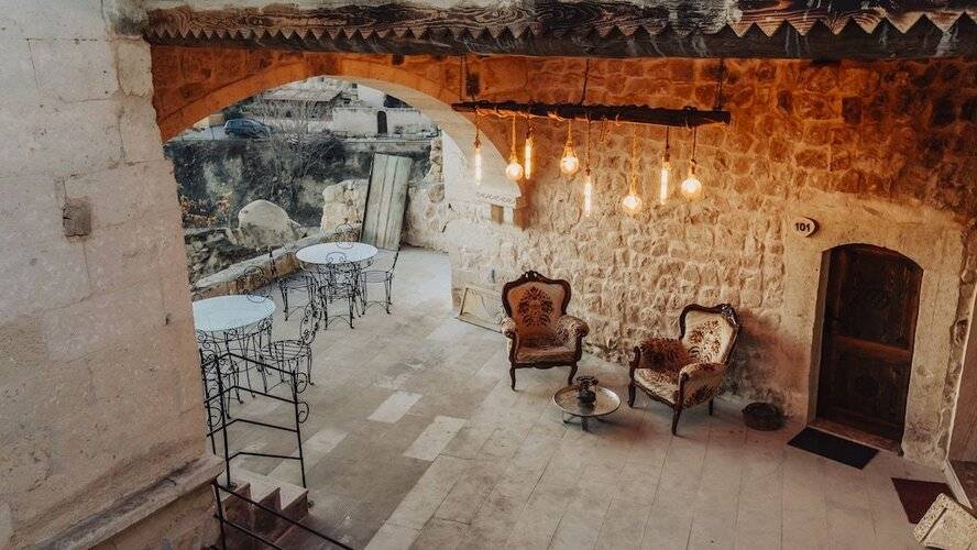 Carna Cave Hotel