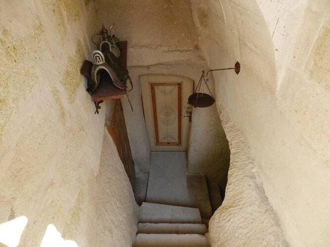 Eagle Cave Inn