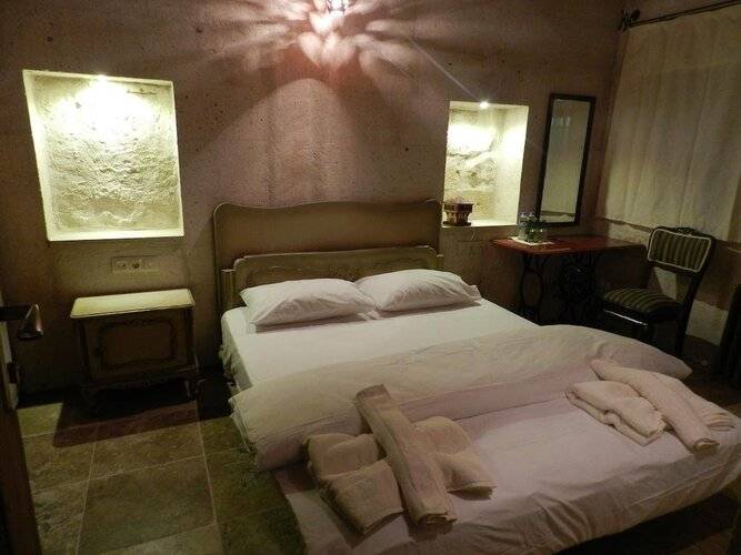 Eagle Cave Inn