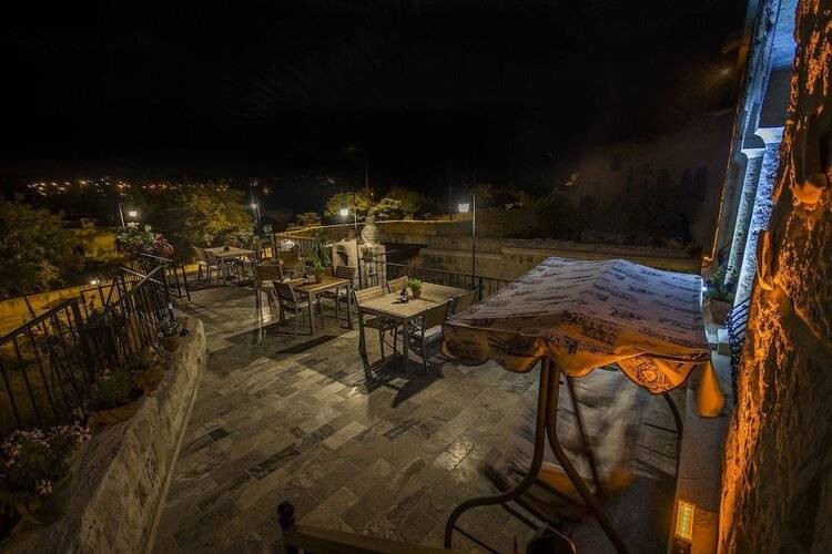 Assiana Cave House
