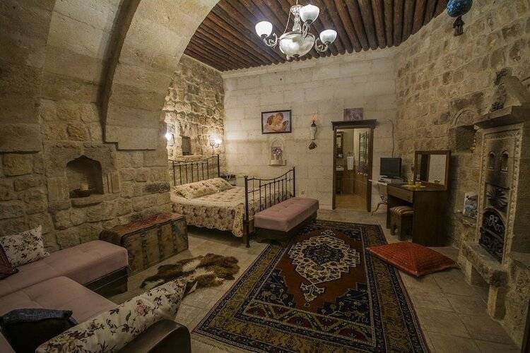 Assiana Cave House