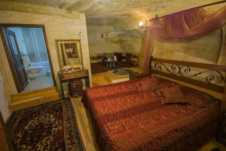 Assiana Cave House