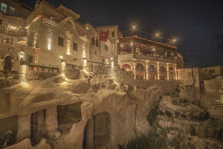 Elika Cave Suites & Spa