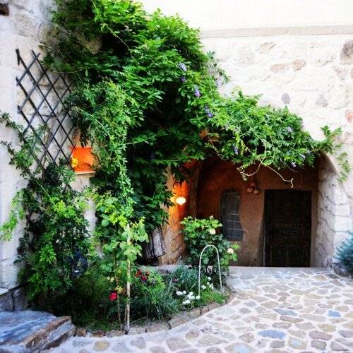 Elika Cave Suites & Spa