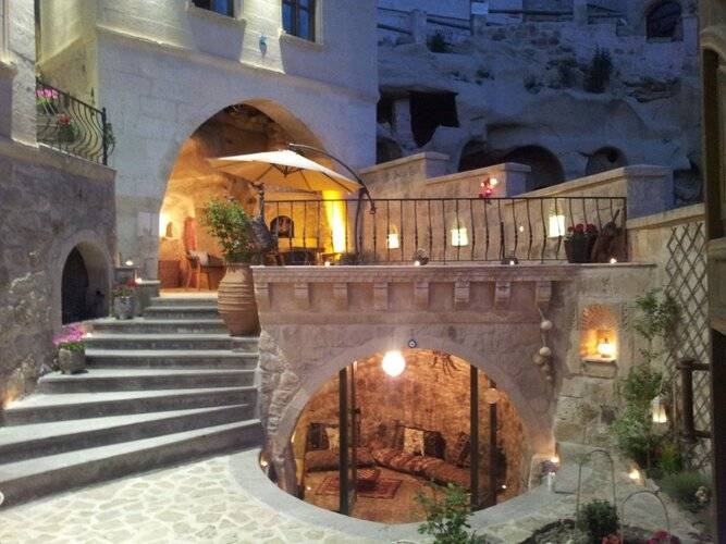 Elika Cave Suites & Spa