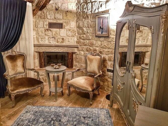 Elysion Cave Suites