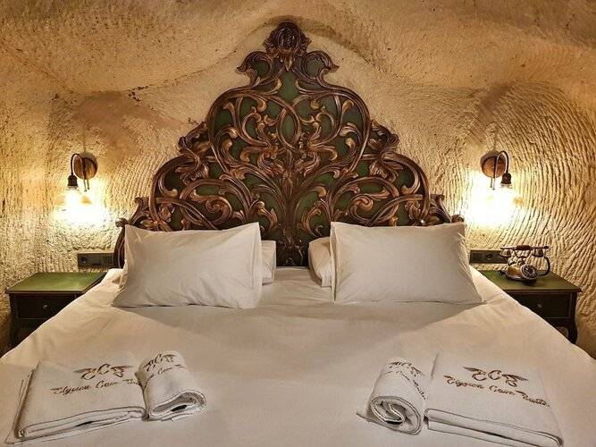 Elysion Cave Suites