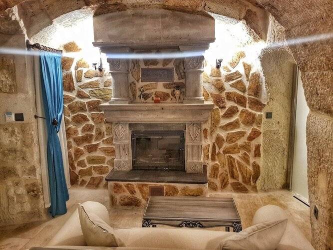 Elysion Cave Suites