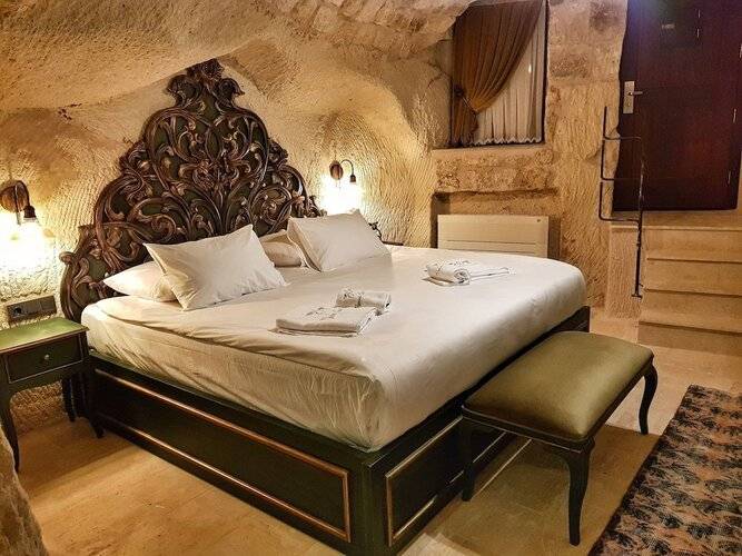 Elysion Cave Suites