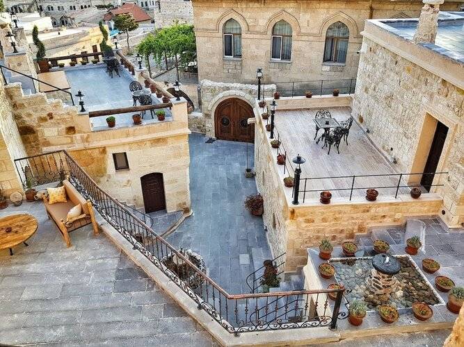 Elysion Cave Suites