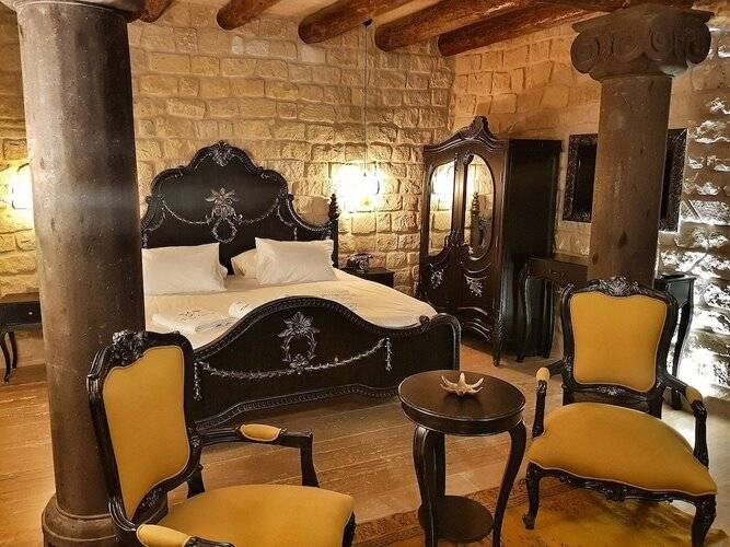 Elysion Cave Suites