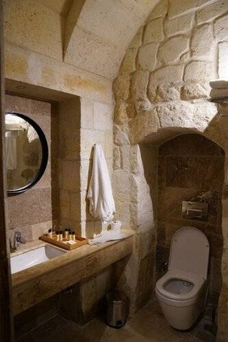 Evanthia Cave Suites
