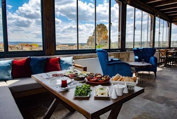 Megaron Cave Hotel