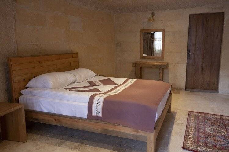 Narcissos Cave Hotel