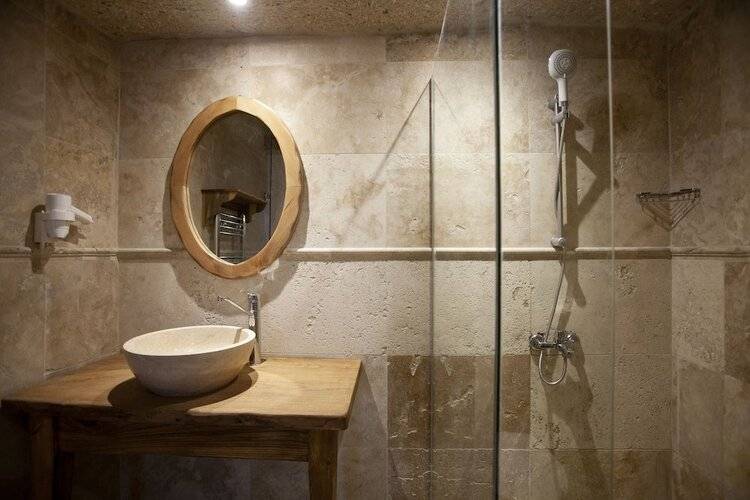 Narcissos Cave Hotel