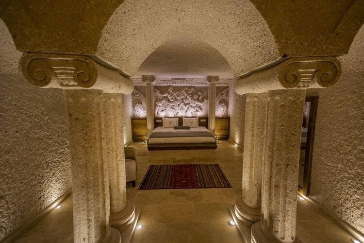 Nino Cave Suites