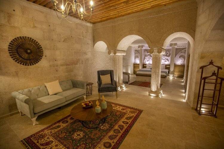 Nino Cave Suites