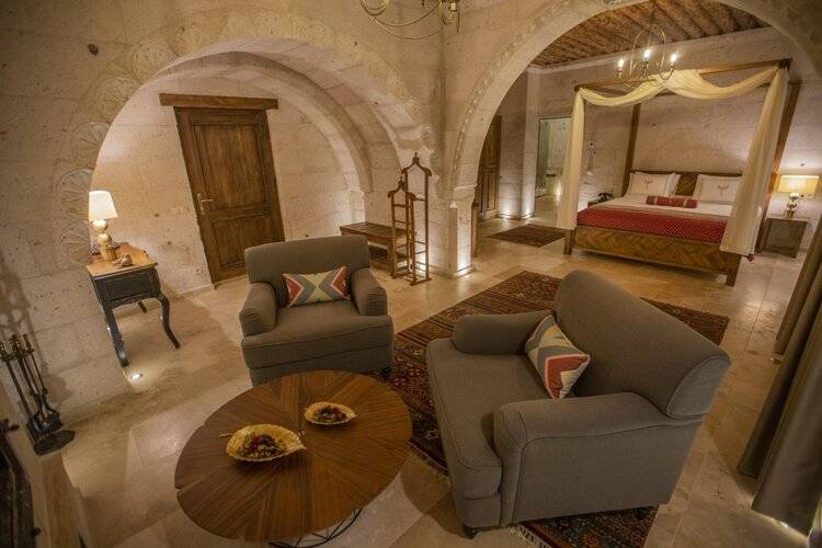 Nino Cave Suites