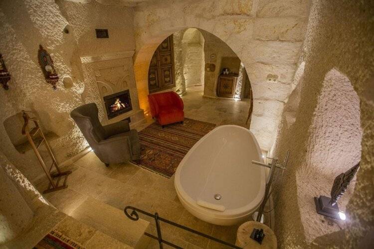 Nino Cave Suites