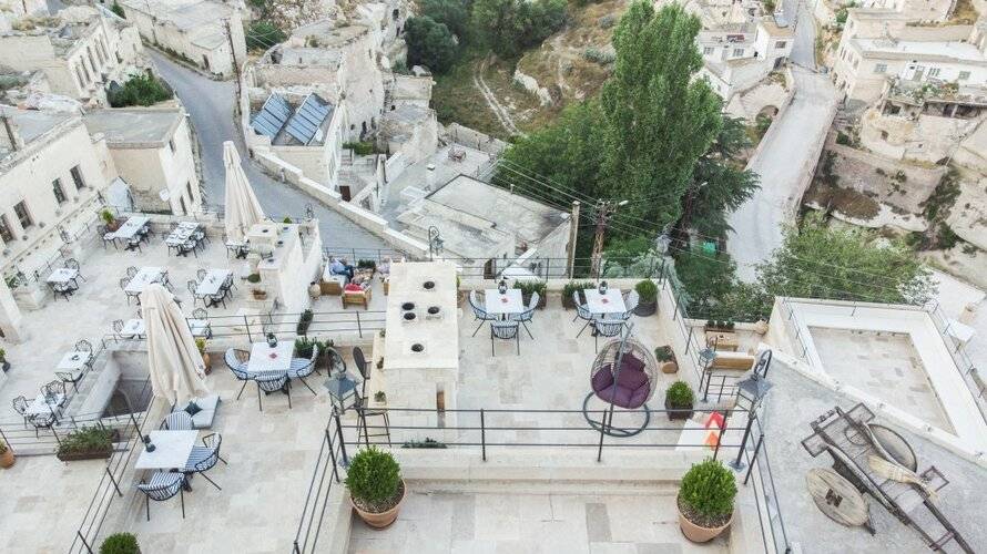 Nino Cave Suites