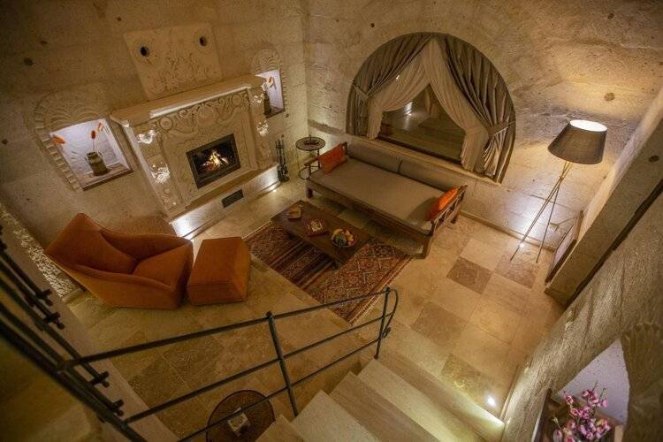 Nino Cave Suites