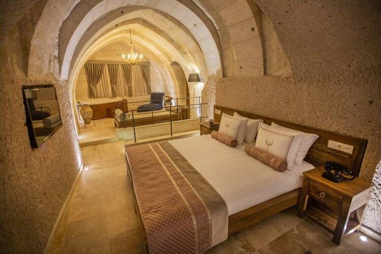 Nino Cave Suites
