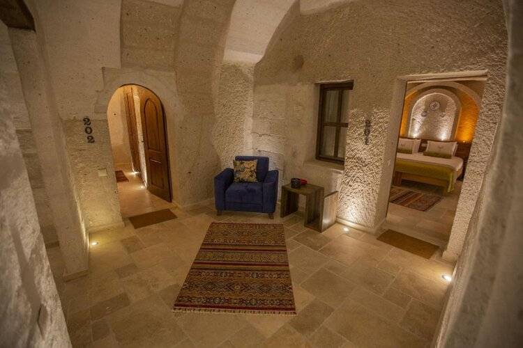 Nino Cave Suites