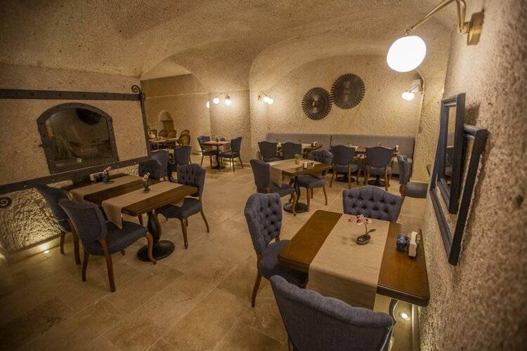 Nino Cave Suites