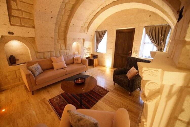 Nino Cave Suites