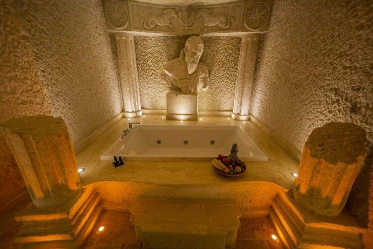 Nino Cave Suites