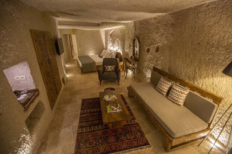 Nino Cave Suites